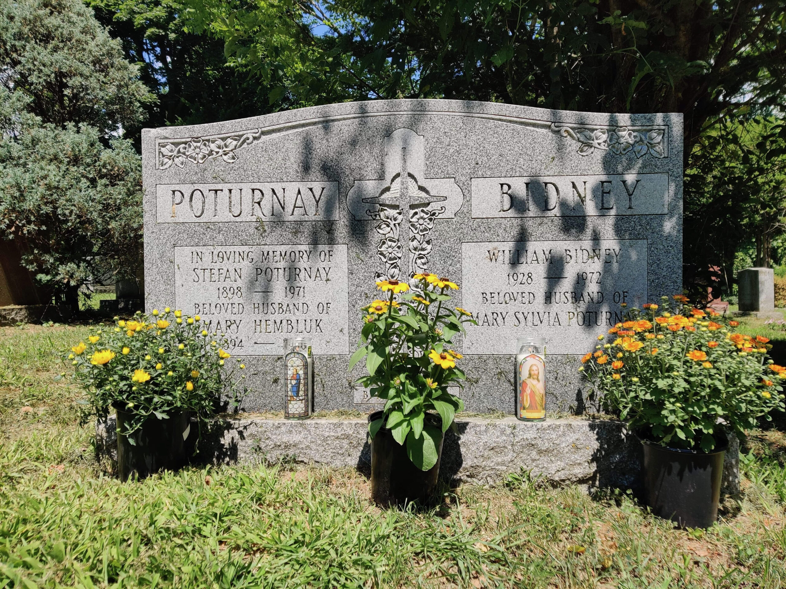 Bidnyi Gravesite